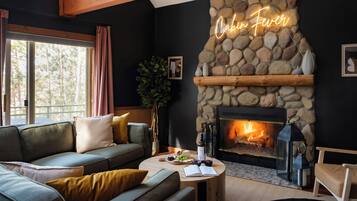 TV connectée, cheminée