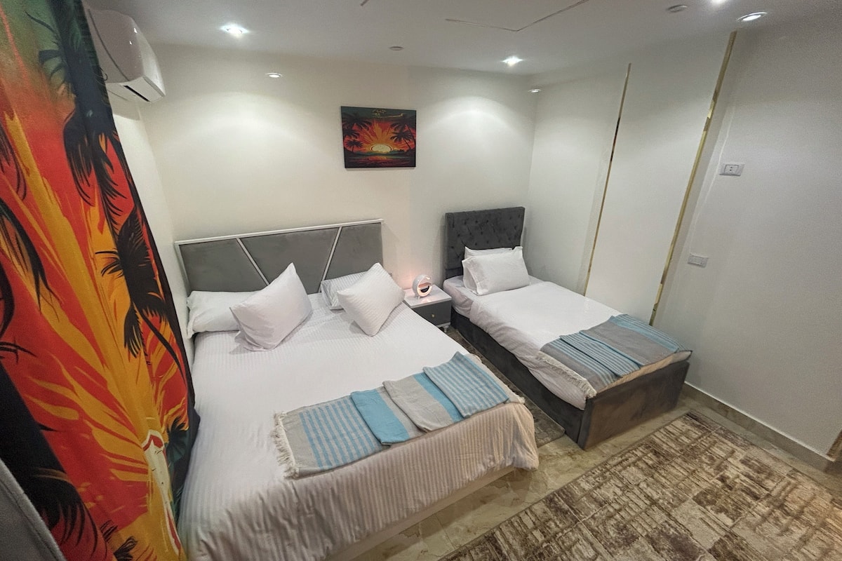 Standard Triple Room | Free minibar, soundproofing, iron/ironing board, free WiFi