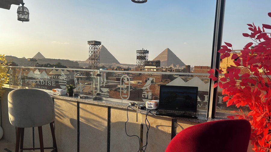 Paradise Pyramids View INN