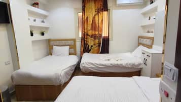 Minibar, soundproofing, iron/ironing board, free WiFi