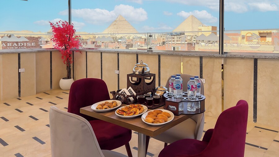 Paradise Pyramids View INN