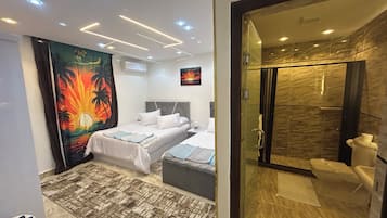 Artículos del minibar gratis y insonorización