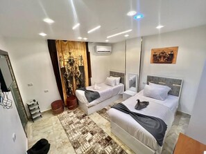 Pillow-top beds, minibar, soundproofing, iron/ironing board - Paradise Pyramids View INN  (Giza)