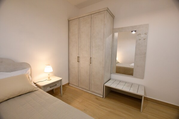 1 chambre, fer et planche à repasser, lit parapluie, Wi-Fi gratuit