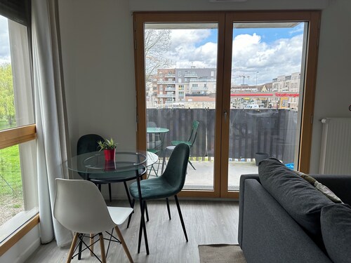 Charmant 2 Pièces avec Balcon et Parking entre Paris et l’Aéroport