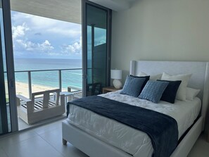 2 bedrooms, iron/ironing board, free WiFi, bed sheets - Spectacular Beach front with WiFi, fitness room and Spa service (Riviera Beach)