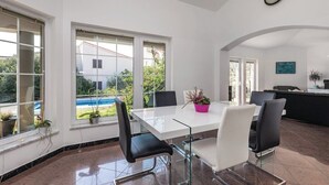 Villa – comfort, 3 soverom, bassengutsikt | Spisestue