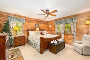 3 soverom, strykejern/-brett, reiseseng for barn og wi-fi (inkludert)