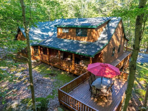 Grin and Bear Witness to this Prime Location
