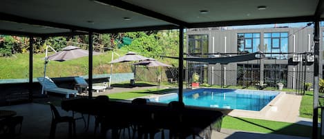 Piscine extérieure