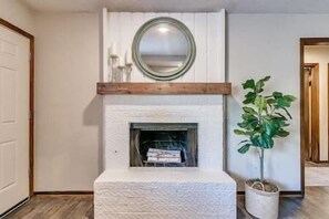 Interior - Comfortable Stay in Central Edmond, OK (Edmond)