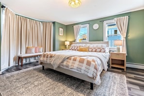 2 bedrooms, iron/ironing board, travel crib, free WiFi
