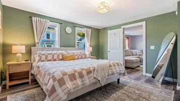 2 bedrooms, iron/ironing board, travel cot, free WiFi