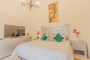 3 bedrooms, blackout drapes, iron/ironing board, free WiFi - Family House in San Miguel de Allende (San Miguel de Allende)