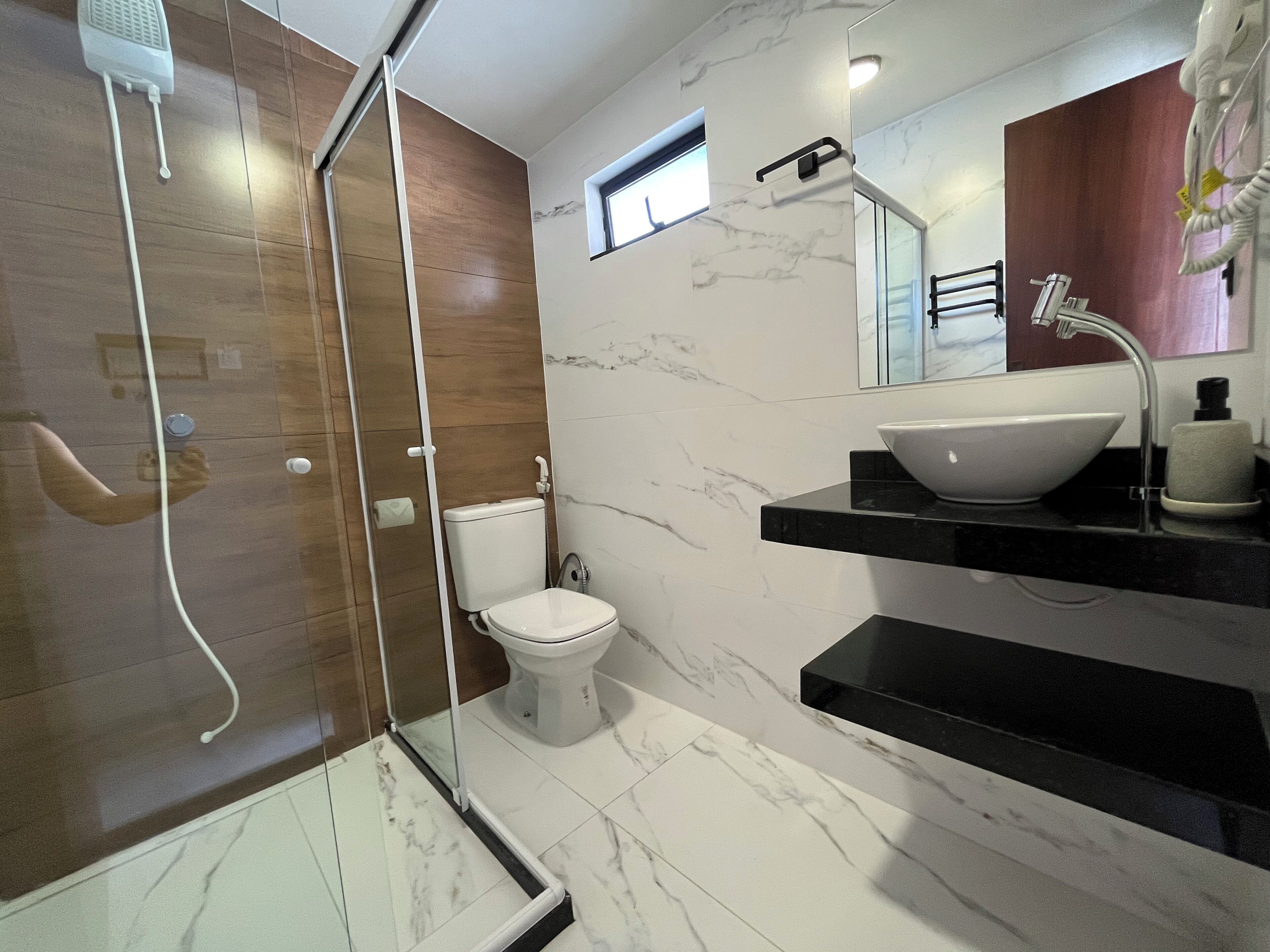 Comfort Apartment | Bathroom | Shower, toilet paper