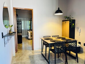 Comfort Apartment | Private kitchen | Microwave, stovetop, toaster, cookware/dishes/utensils - Flat Itajuru (Cabo Frio)