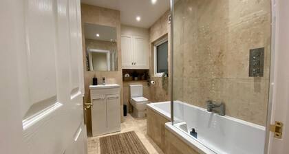 Newly refurbished 3bed apartment in the heart of Salisbury(more photos soon)