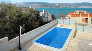Pool - Sea-View Apartments with Pool, Terrace, and Outdoor Lounge in Scenic Čiovo Island - Comfort One Bedroom Apartment (Ciovo)