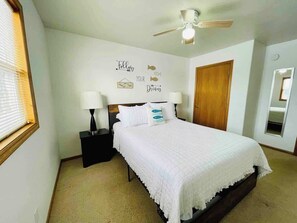 2 quartos, berço de viagem, Wi-Fi de cortesia, roupa de cama