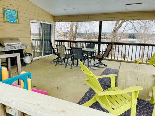 Spring Valley Stays • Lake Vermillion Retreat • Grill • Covered Patio