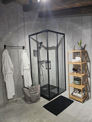 Shower, hair dryer, towels, soap - Traditional & cozy adobe house

 (Nicosia)
