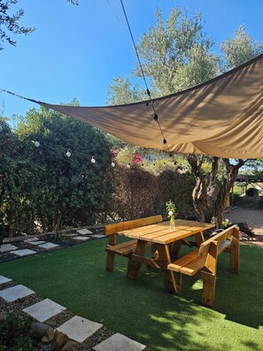 Outdoor dining - Traditional & cozy adobe house

 (Nicosia)