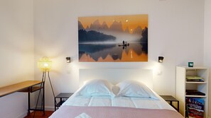 Strykejern/-brett, wi-fi (inkludert) og sengetøy