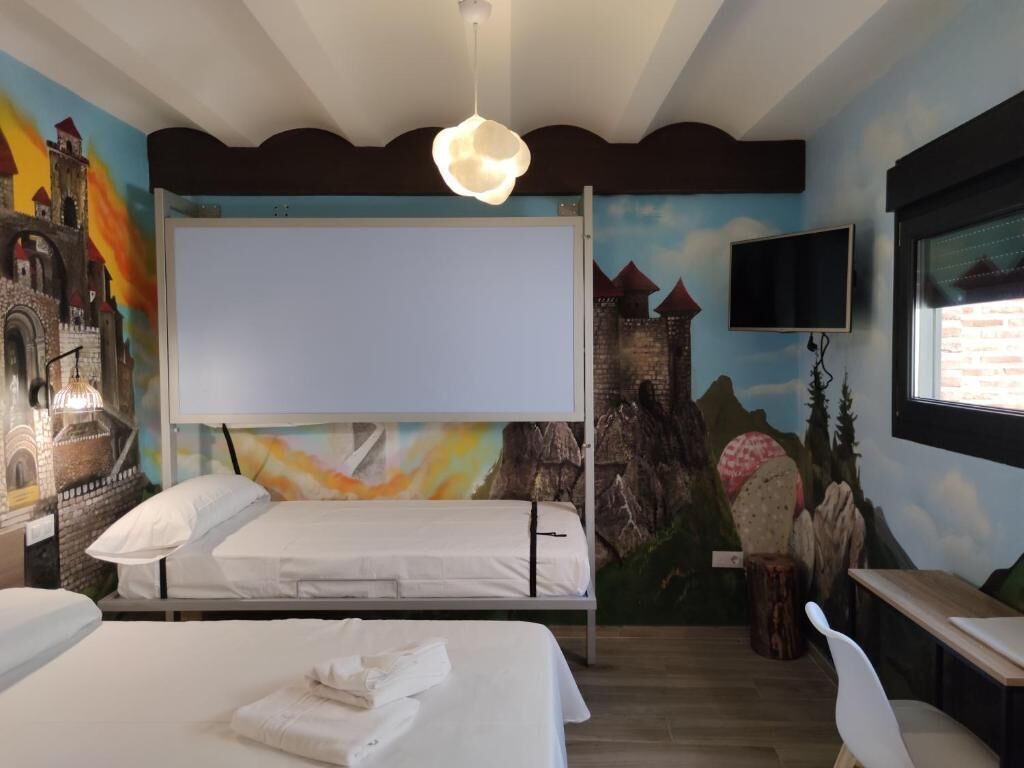 Een bureau, geluiddichte muren, gratis wifi