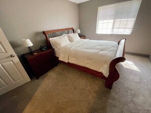 1 dormitorio, tabla de planchar con plancha, wifi gratis y ropa de cama