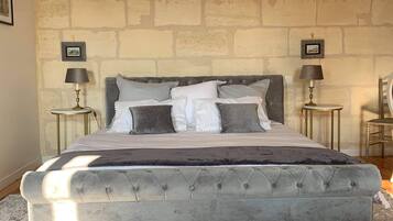 4 habitaciones, tabla de planchar con plancha, wifi y ropa de cama