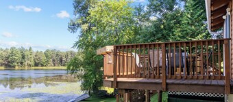 Adorable 3-bedroom cottage in charming Iola