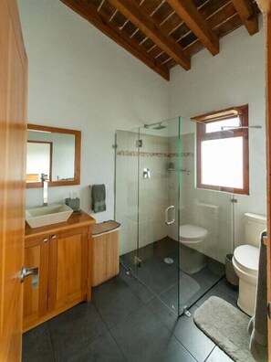 Comfort House | Bathroom - Jonathan El Arco (Valle de Bravo)