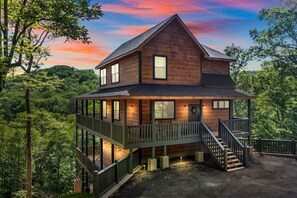 Exterior - Pano Mtn Views Cabin/HotTub/Games/Bar/Pet OK (Sevierville)