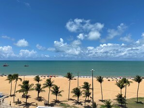 Plage, sable blanc, 3 bars de plage