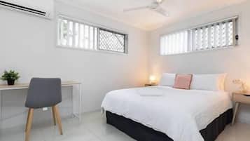 1 habitación, escritorio, tabla de planchar con plancha y wifi gratis