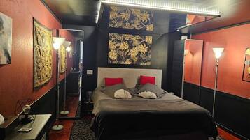 2 chambres, fer et planche à repasser, lit parapluie, Wi-Fi