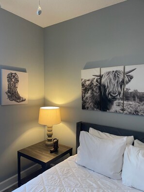 2 chambres, fer et planche  à repasser, lit de bébé portatif, Wi-Fi