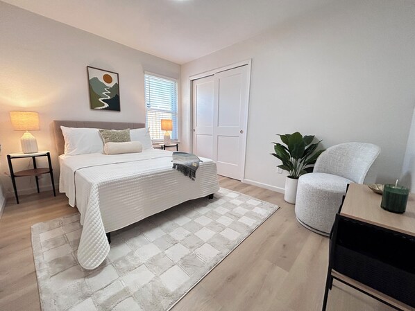 3 bedrooms, desk, iron/ironing board, WiFi