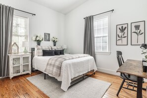 2 bedrooms, iron/ironing board, WiFi, bed sheets