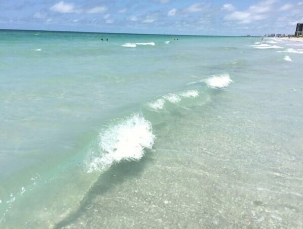 Sun-loungers, beach towels - Beautiful condo in Clearwater
(Clearwater)