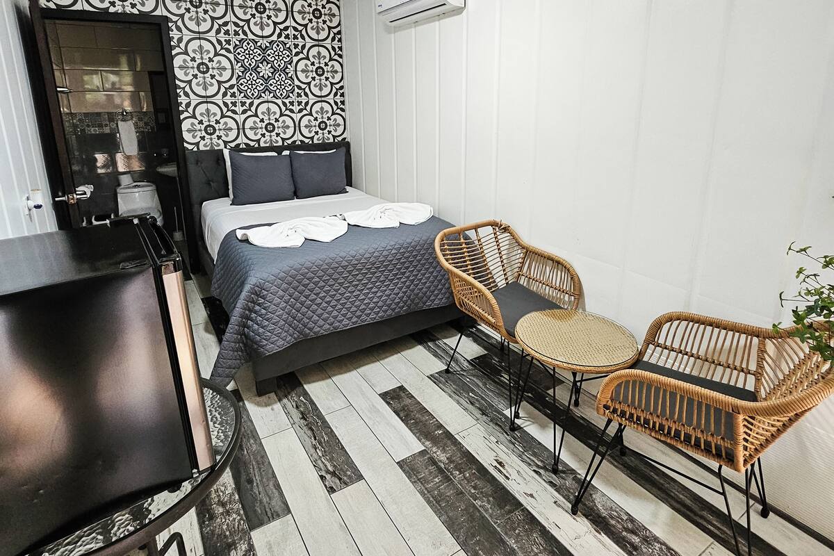 Habitación básica | Minibar y wifi gratis 