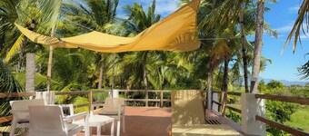 Beachfront Guest House Surrounded by Nature