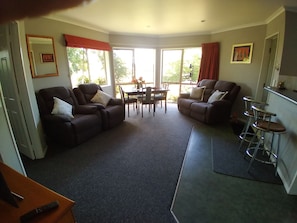 Interior - Cherry Tree Lane Accommodation, Quiet location bordered by farmland. (Te Awamutu)