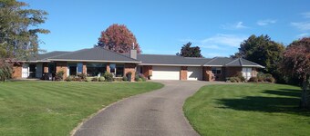 Cherry Tree Lane Accommodation, Quiet location bordered by farmland.