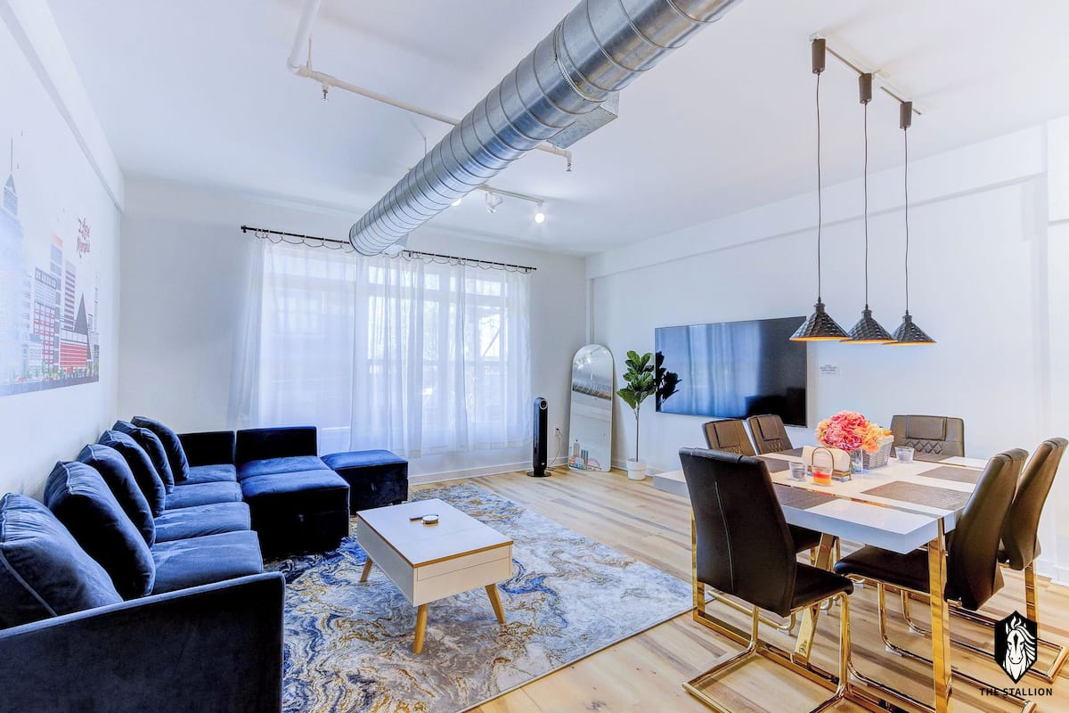 Signature Loft, 1 Bedroom, Non Smoking, City View, 306 | Living area | 75-inch LED TV with digital channels, Netflix, streaming services