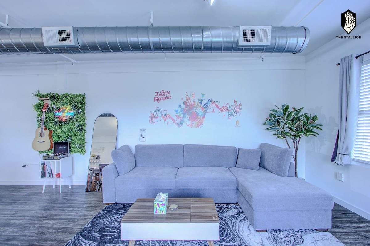 Luxury-Loft, 1 King-Bett und Schlafsofa, Küche, Stadtblick | 1 Schlafzimmer, hochwertige Bettwaren, Betten mit Memory-Foam-Matratzen