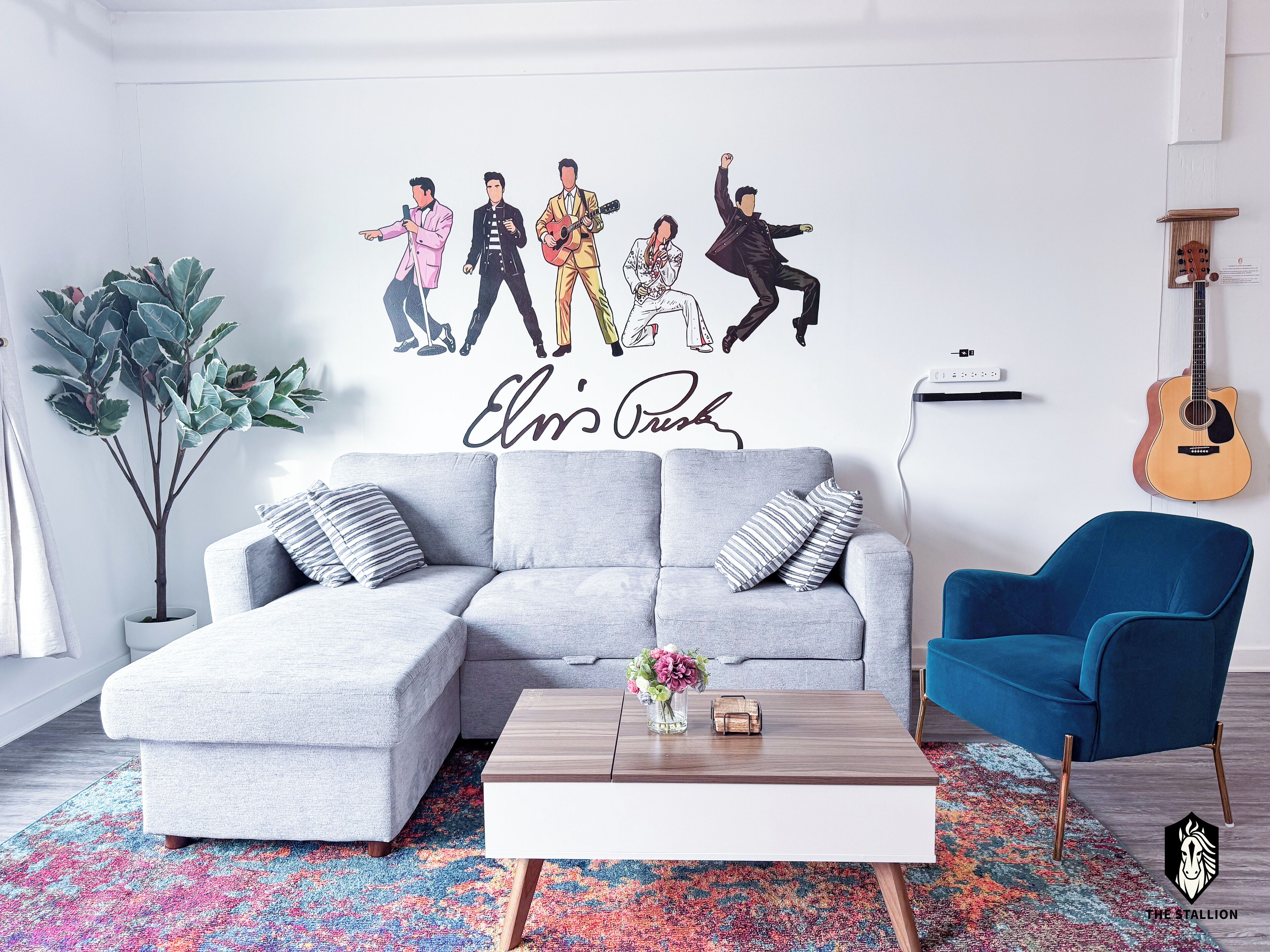 特色复式房, 1 张特大床和 1 张沙发床, 无烟房, 城市景观 | 起居区 | 75-英寸LED 电视（配备数码频道）、Netflix、流媒体服务