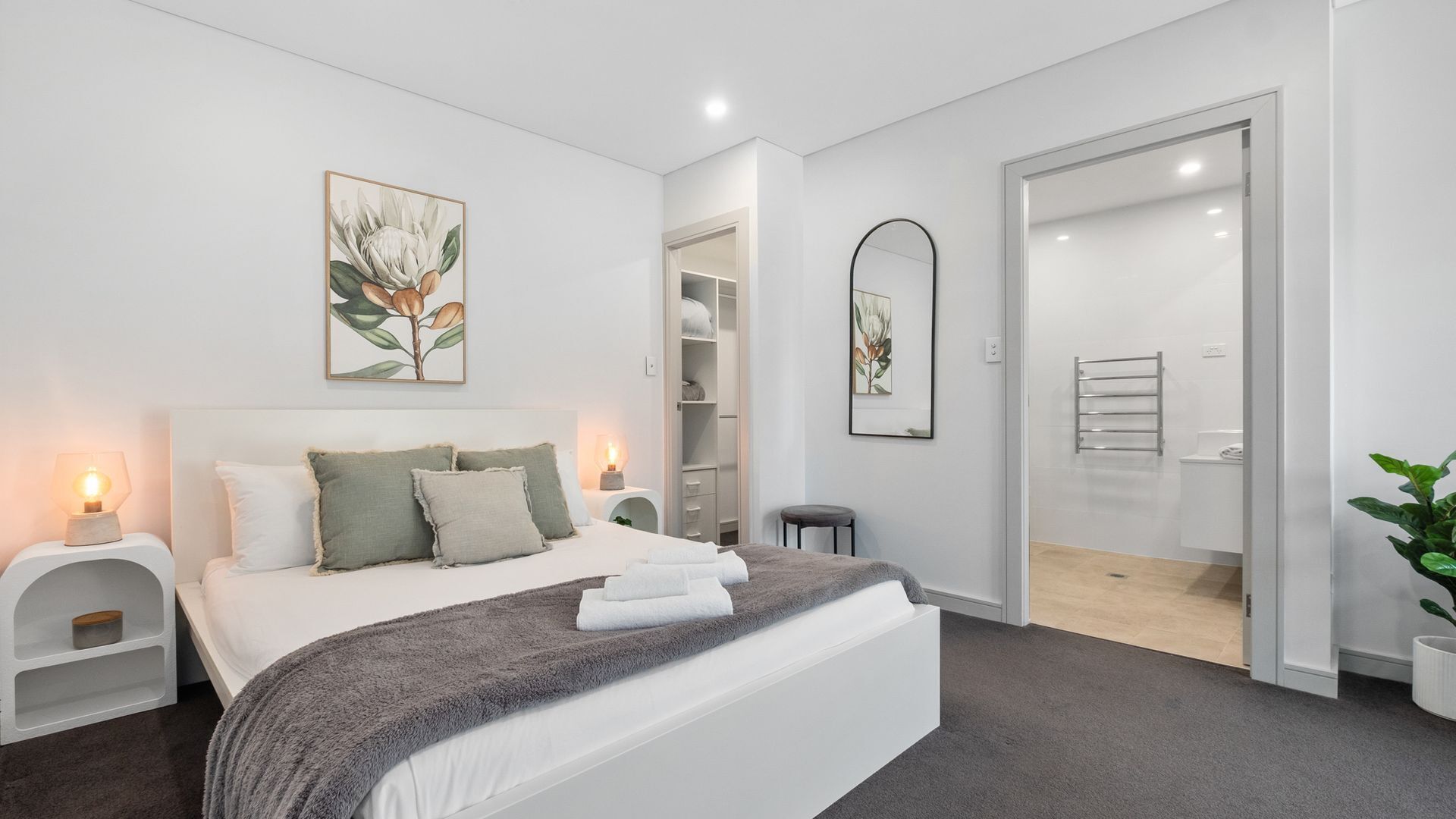 3 bedrooms, desk, free WiFi, bed sheets