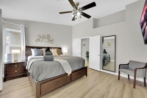 3 bedrooms, in-room safe, desk, iron/ironing board