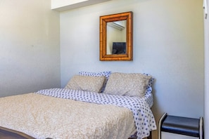 1 室のベッドルーム、アイロン / アイロン台、WiFi、ベッドシーツ